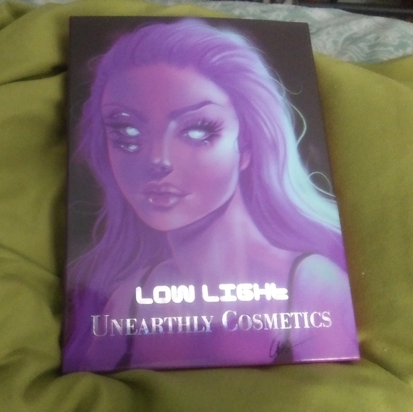 UnEarthly Highlighter Palette - Picture 10 of 10